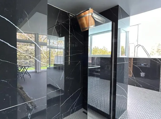 Bauhaus Dream Deluxe * שיופוק